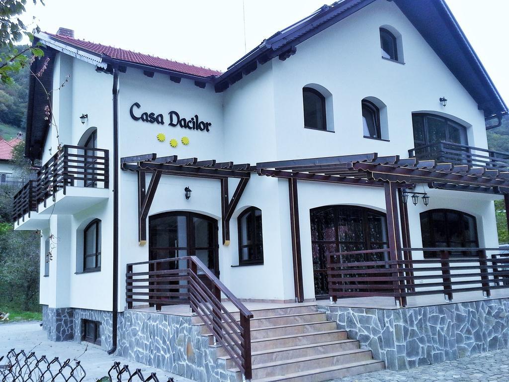 Hotel Casa Dacilor Transalpina Şugag Exterior foto